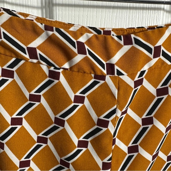 Forever 21 flowy wide leg pants, size small, geometric pattern, fall - Picture 4 of 9